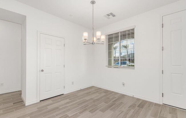 3 beds, 3 baths, $2,095