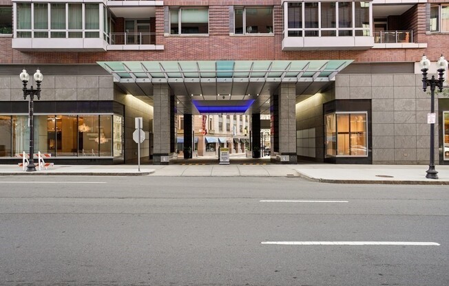 1 bed, 1 bath, 725 sqft, $4,950, Unit 1401