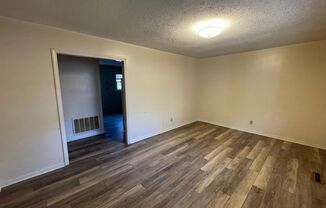 2 beds, 1 bath, 800 sqft, $795, Unit 1127 Bridges Street Unit A