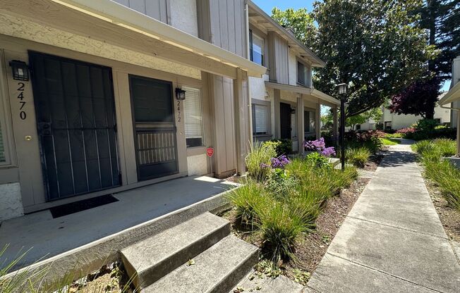 Townhouse 2 bedroom, 2.5 bath, washer/dryer, refrigerator, 1 car garage, patio