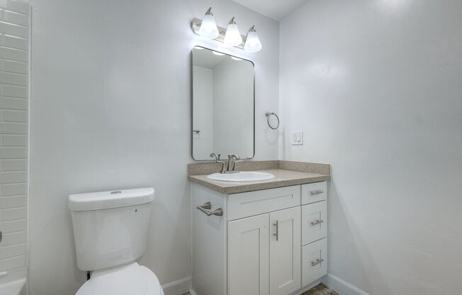 3 beds, 2.5 baths, 1,130 sqft, $3,195, Unit 44