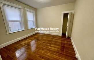 68 Woodstock Ave