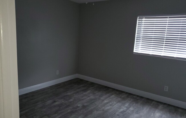 Large 4x2 Home in Conway area
