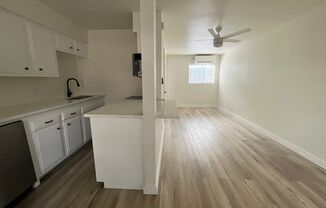 Studio, 1 bath, 400 sqft, $1,200, Unit 102