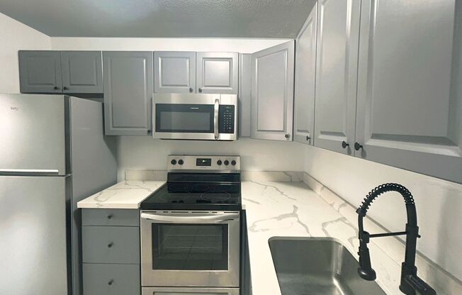 1 bed, 1 bath, 607 sqft, $1,850, Unit 503