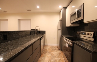 1 bed, 1 bath, 650 sqft, $2,700, Unit 3