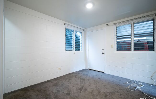 $2000 / 2 Bed / 1 Bath / 1 Parking IN KALIHI