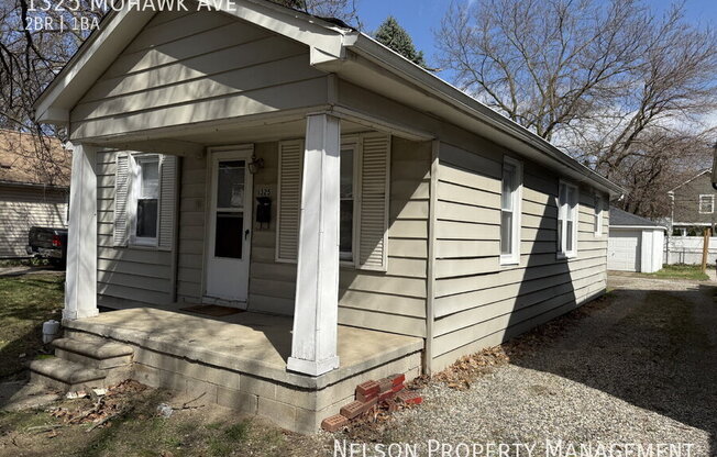 1325 MOHAWK AVE