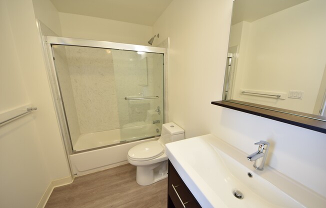 3 beds, 2 baths, 1,230 sqft, $5,350, Unit 480 Potrero Ave, Unit 305