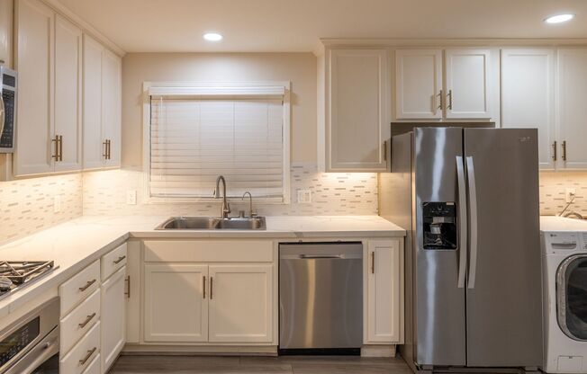 Great 3 bedroom 1 bath home in Santa Clara!