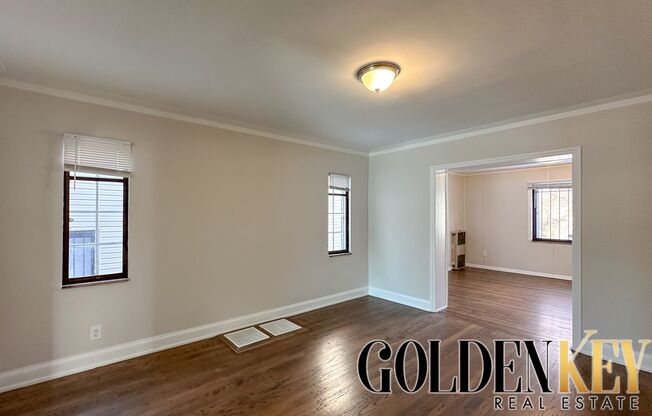 University District Large 1451 sq ft Westside 3bd/1.5ba