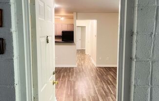 2 beds, 1 bath, $1,600, Unit # 402