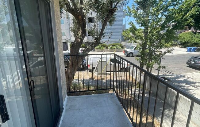 2 beds, 1 bath, $1,995