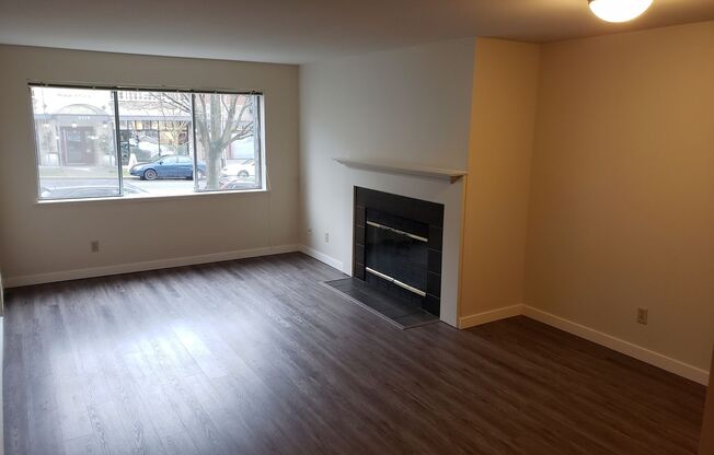 1 bed, 1 bath, 719 sqft, $1,975, Unit 401