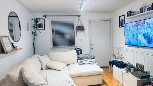 2 beds, 2 baths, $3,000, Unit B