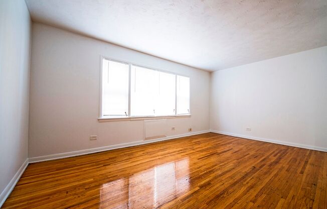 2045 E 75th
