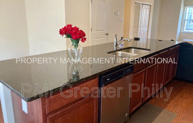 106 MERCER CT