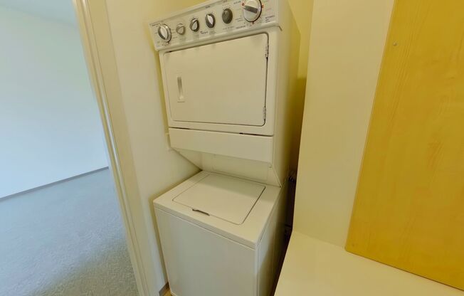 4 beds, 2.5 baths, 1,515 sqft, $3,600, Unit 34