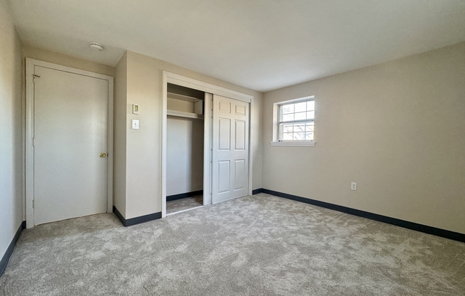 2 beds, 1.5 baths, 910 sqft, $2,300, Unit 38