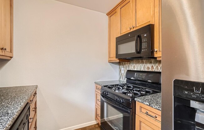 8208 WAVERTREE CT
