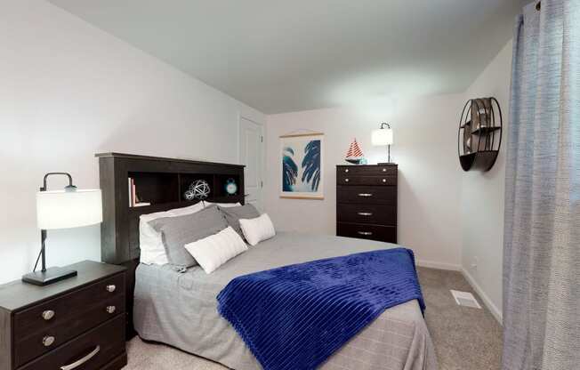 King-Sized Bedrooms at Coldwater Flats, Evansville, IN