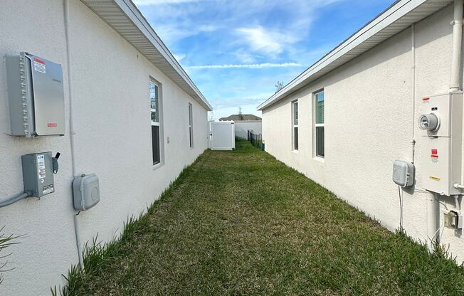 4 Bedroom 2 bathroom in Haines City