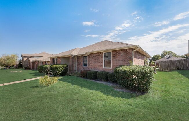 Rockwall home in a great location!