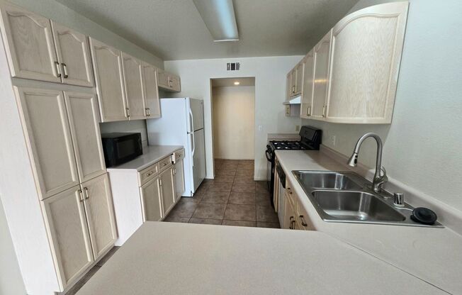 2 beds, 2 baths, $1,675