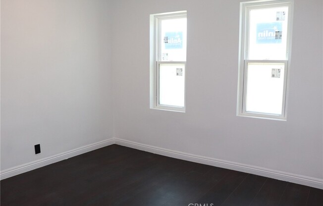 3938 W 28 ST