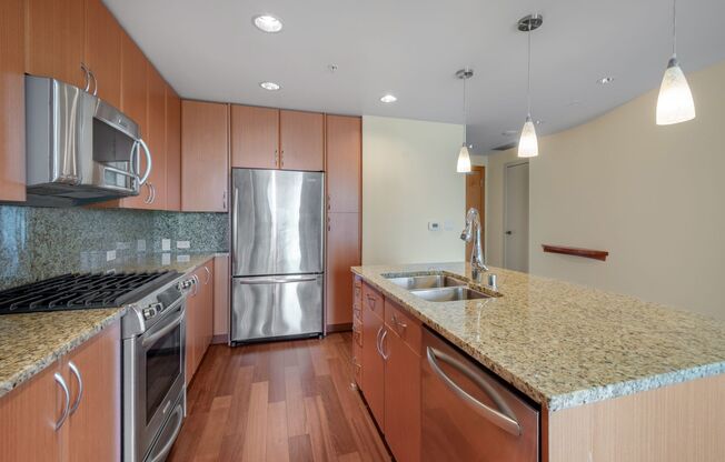 1/bd/1.5ba Bellevue Condo