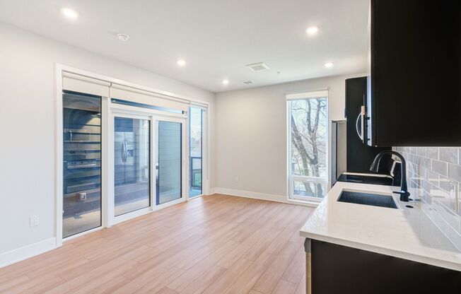 1 bed, 1 bath, 730 sqft, $1,600, Unit 309