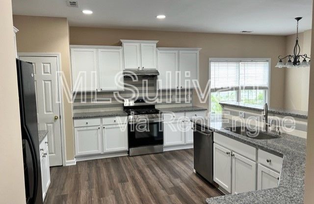 208 FRANCES GRN LN