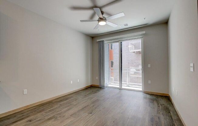 1 bed, 1 bath, 592 sqft, $1,800, Unit 217