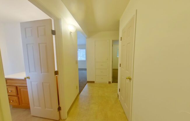 2 beds, 1 bath, $1,550, Unit 15