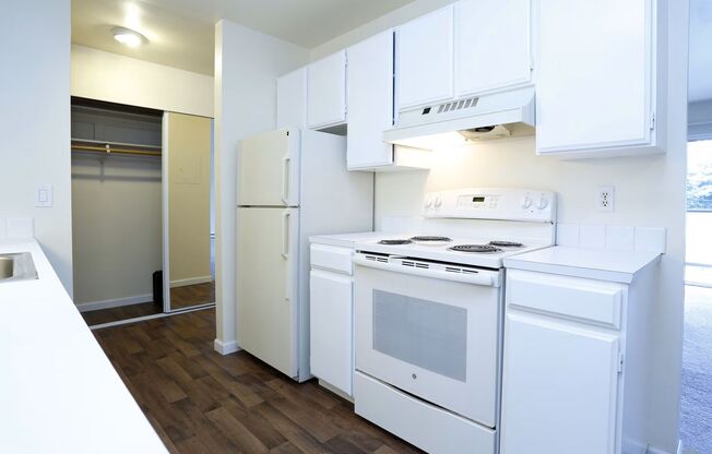 The Commodore Aprartments