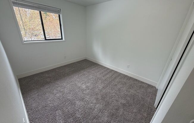 2 beds, 2 baths, 940 sqft, $1,575, Unit 15-36