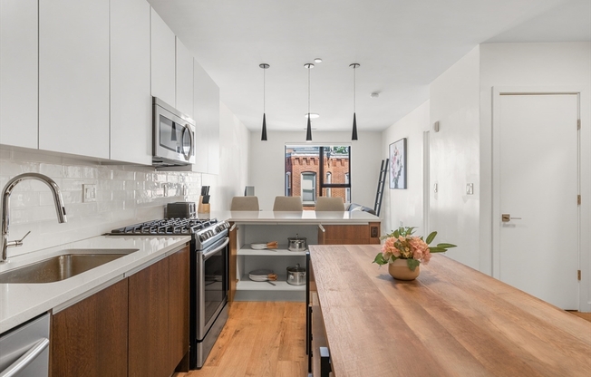 1 bed, 1 bath, 623 sqft, $3,400, Unit 505