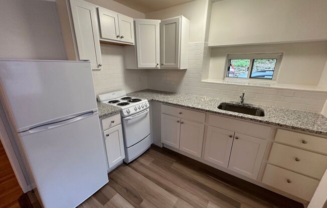 Studio, 1 bath, 440 sqft, $1,449, Unit 5336 Fifth Ave. #02