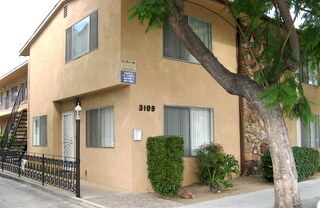 2 beds, 1 bath, $2,195, Unit 202