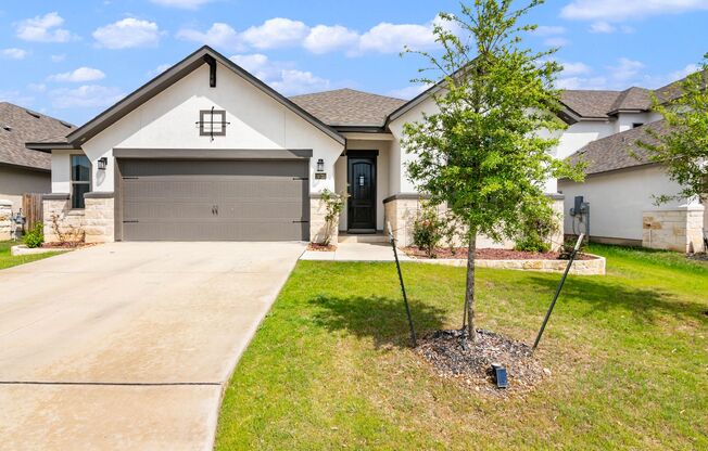 Beautiful One-Story Home in Fair Oaks Ranch!