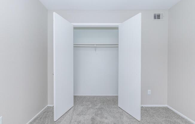 2 beds, 1 bath, 1,089 sqft, $1,400