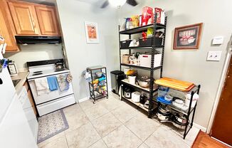 2 beds, 1 bath, 768 sqft, $2,350, Unit 321