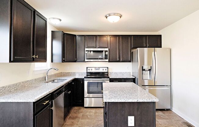 Pet-Friendly Home with Fenced Yard in Reedy Creek