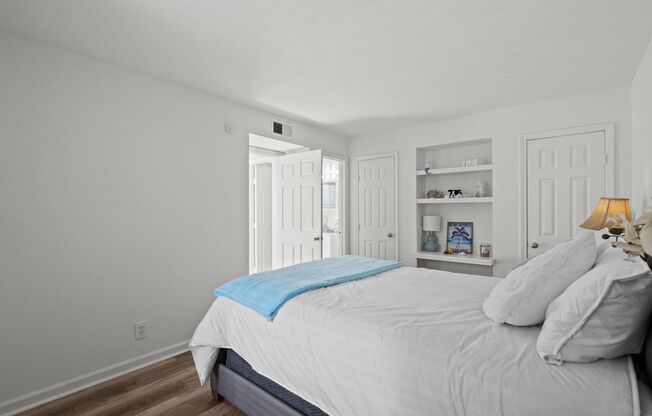 1 bed, 1 bath, 595 sqft, $1,100, Unit #126