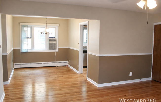 1541 MONROE AVE