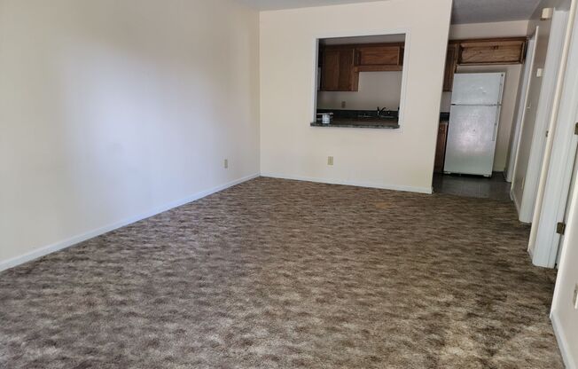 2 beds, 2 baths, $850, Unit 103