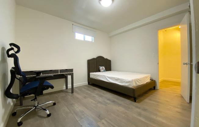 3202 Santa Monica Blvd