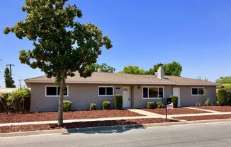 $1,895 Fowler & Shields 3 Bedroom Home - N. Shirley Ave, Fresno