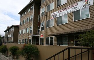 2 beds, 1 bath, 687 sqft, $1,995, Unit C404