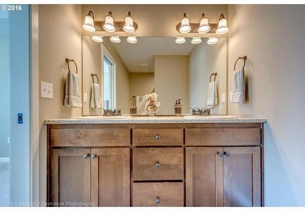 Gorgeous Townhome in Ridgefield!